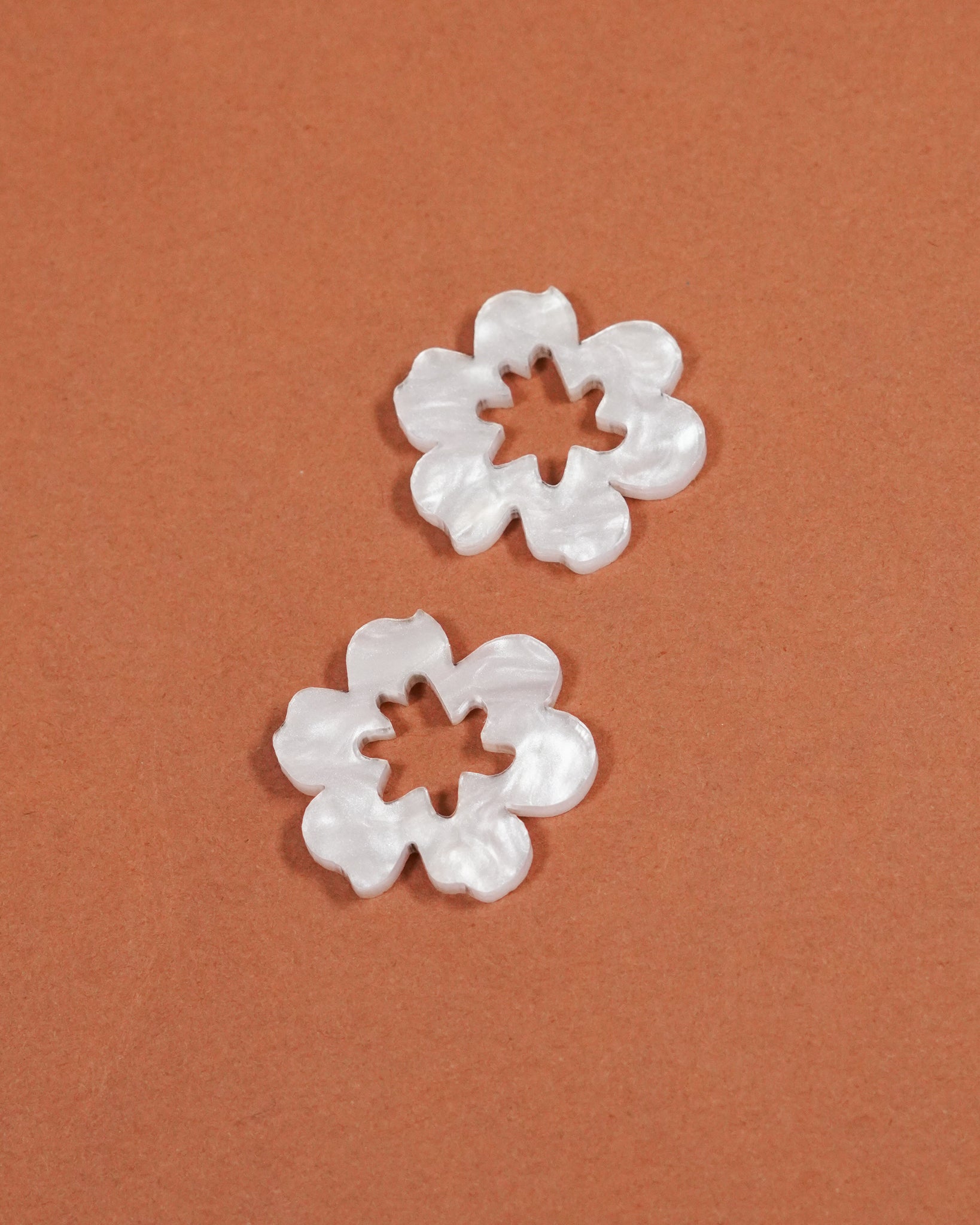 Daisy Thick Hoops