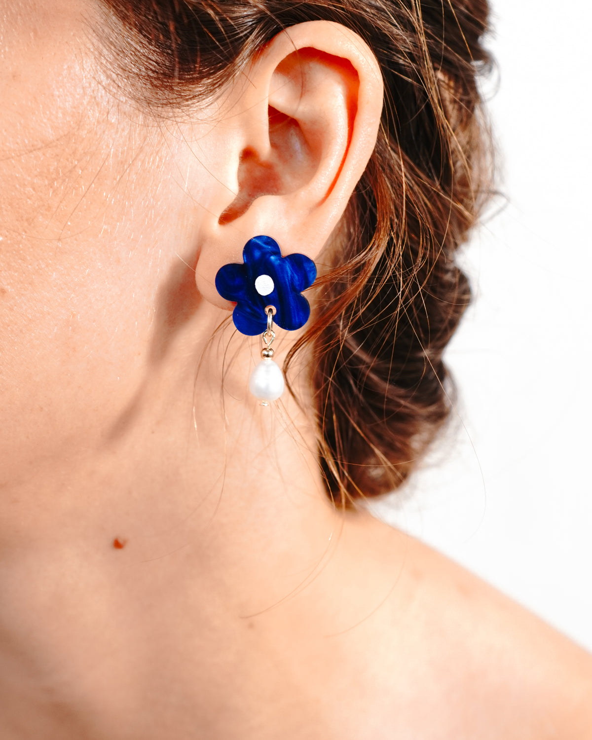The Bloom Studs