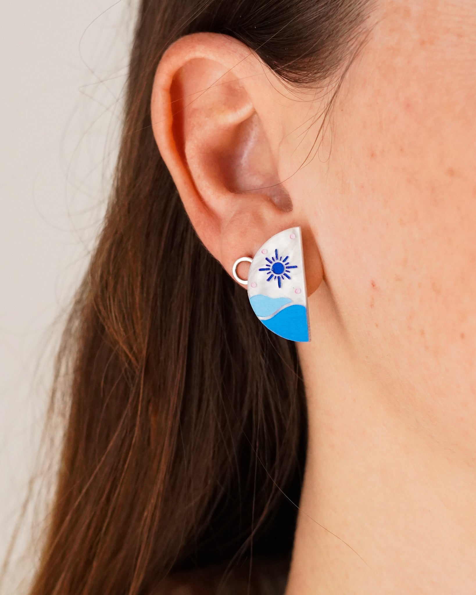 Dusk to Dawn Studs