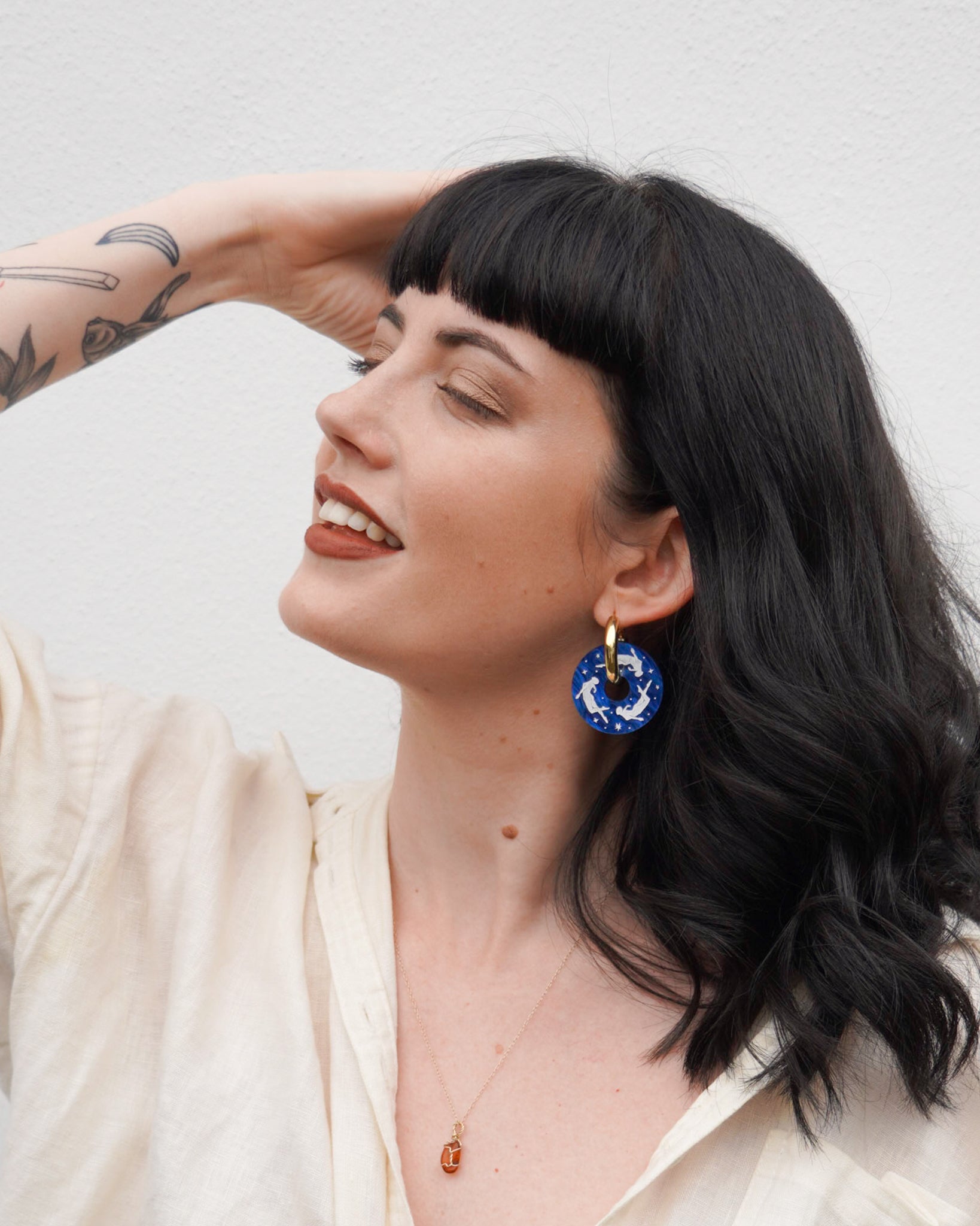 Floating Women Hoops
