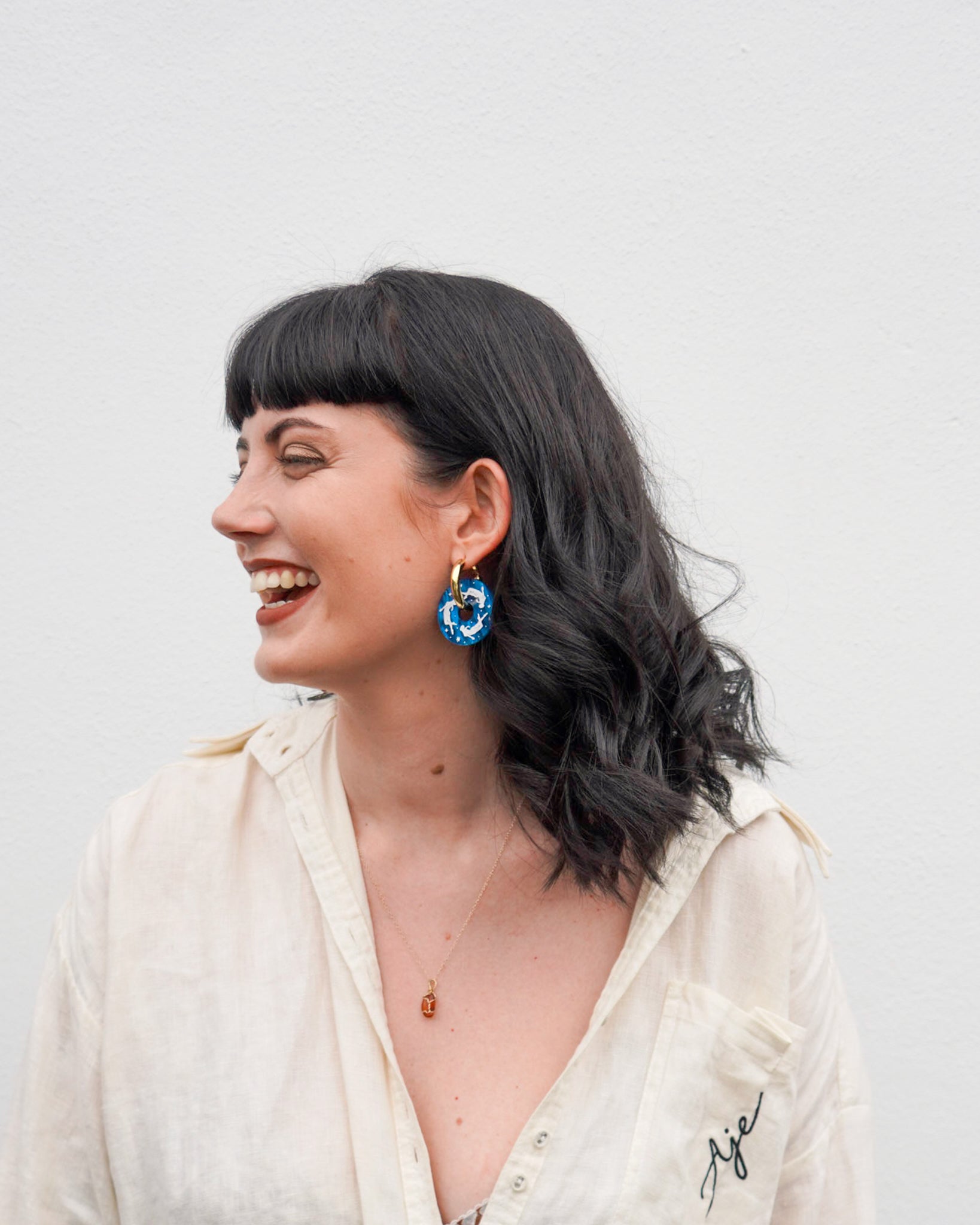 Floating Women Hoops