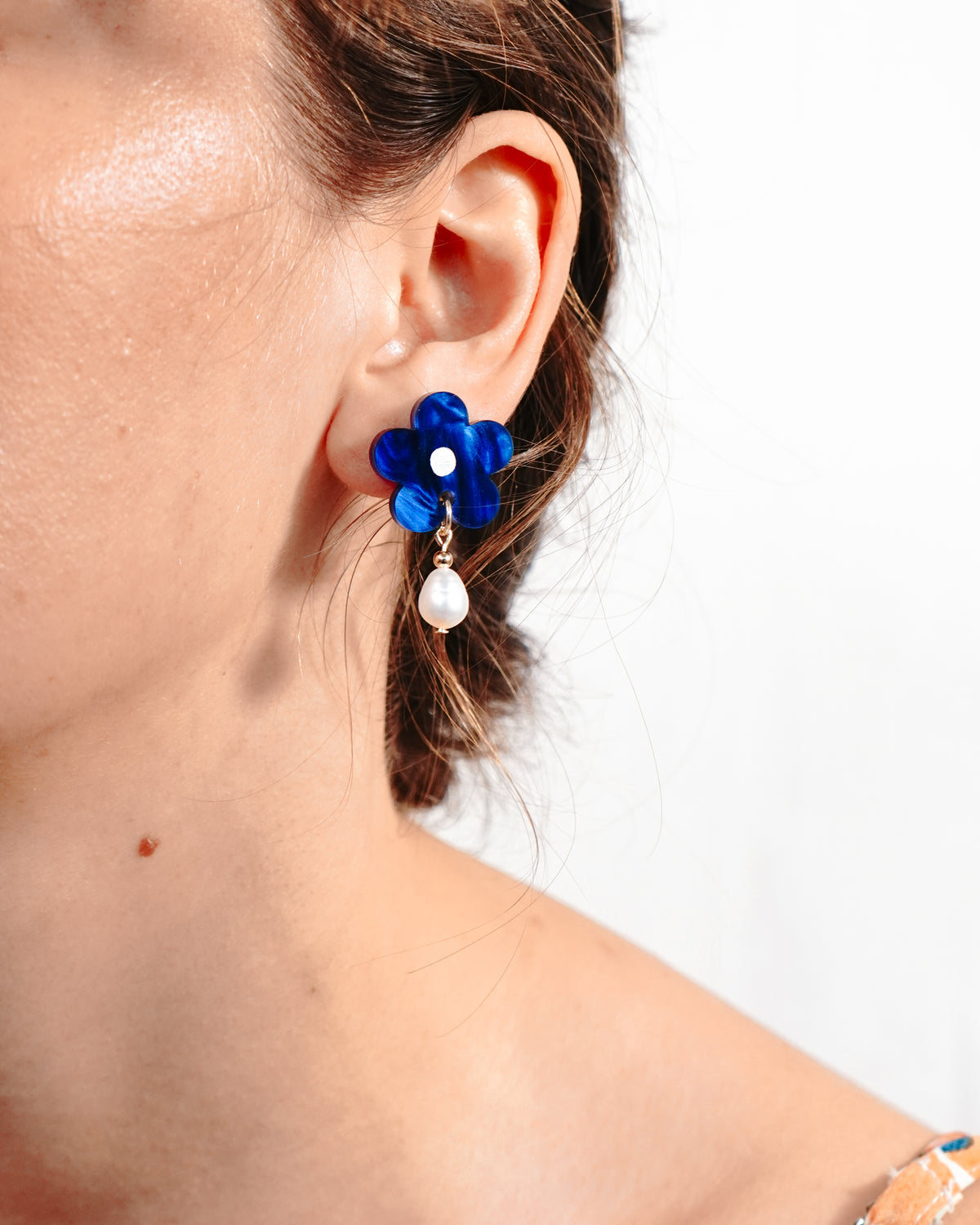 The Bloom Studs
